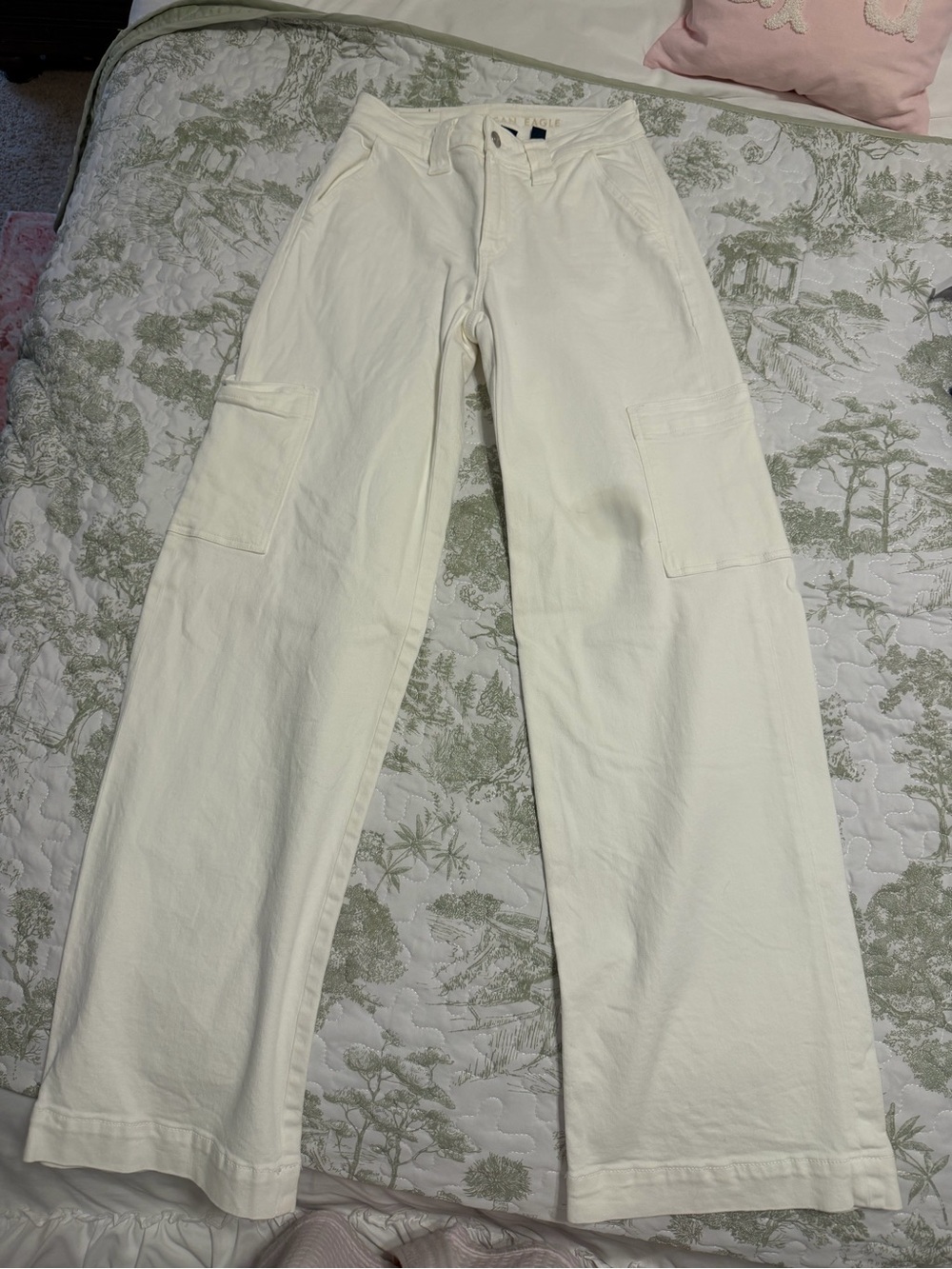American Eagle Outfitters Cream Wide-Leg Cargo Jeans